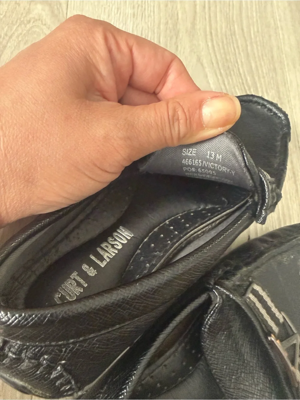 Boy’s shoes size 13